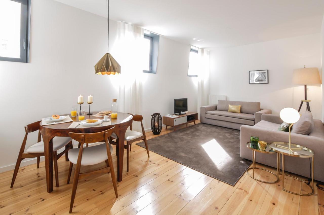 Santa Catarina Apartments By Les Deux Mariettes ลิสบอน ภายนอก รูปภาพ